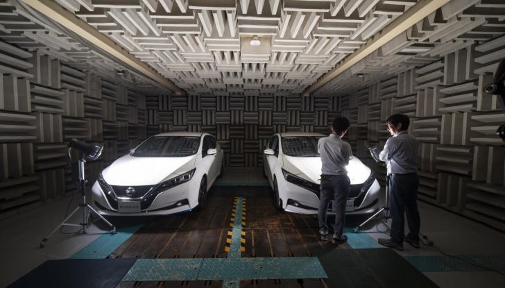 Nissan testa la vernice refrigerante sulle sue auto - Foto 28 di 60