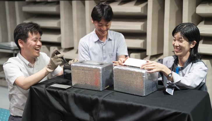 Nissan testa la vernice refrigerante sulle sue auto - Foto 19 di 60