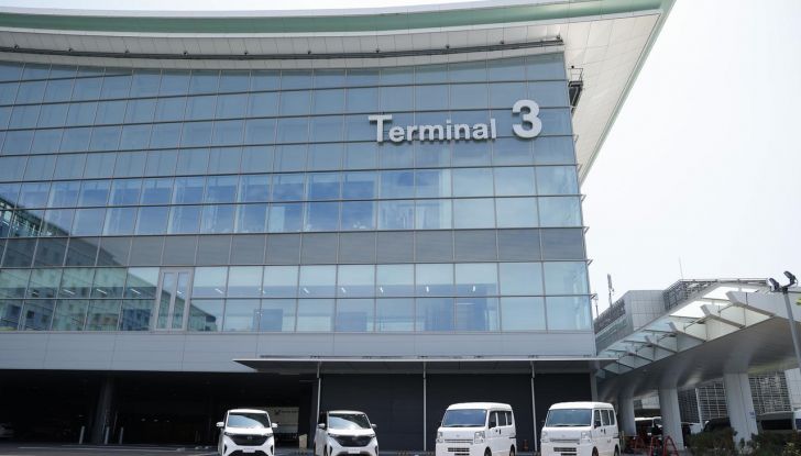 Nissan testa la vernice refrigerante sulle sue auto - Foto 42 di 60