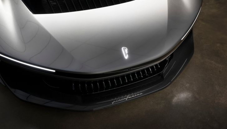 Pininfarina B95 Gotham: debutta la one-off ispirata a Bruce Wayne di Batman - Foto 3 di 17