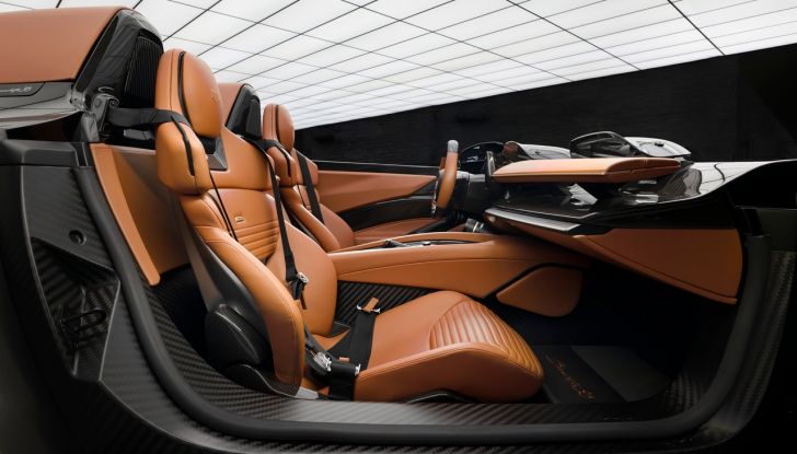 Pininfarina B95 Gotham: debutta la one-off ispirata a Bruce Wayne di Batman - Foto 8 di 17