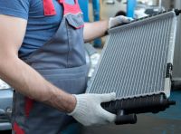 Radiatore auto: cos’è, a cosa serve e problemi comuni
