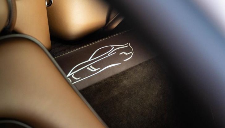 Touring Superleggera Veloce12: caratteristiche, design, abitacolo, motore, prestazioni e prezzo - Foto 51 di 56