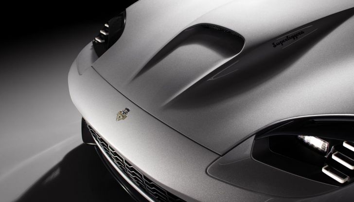 Touring Superleggera Veloce12: caratteristiche, design, abitacolo, motore, prestazioni e prezzo - Foto 11 di 56