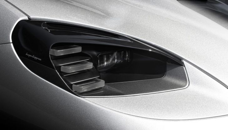 Touring Superleggera Veloce12: caratteristiche, design, abitacolo, motore, prestazioni e prezzo - Foto 13 di 56