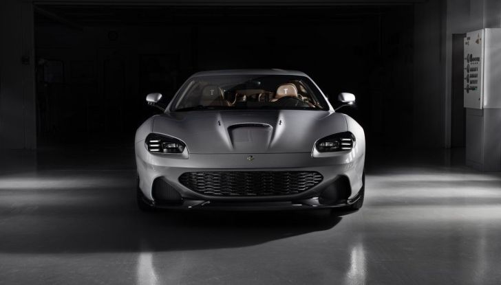 Touring Superleggera Veloce12: caratteristiche, design, abitacolo, motore, prestazioni e prezzo - Foto 2 di 56