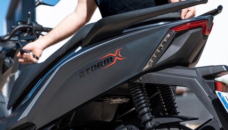 Wottan Storm-X 125: prezzo competitivo per lo scooter spagnolo - Foto 5 di 7