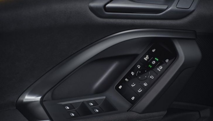 Audi Q5 2025: caratteristiche, design, abitacolo e motori - Foto 35 di 110