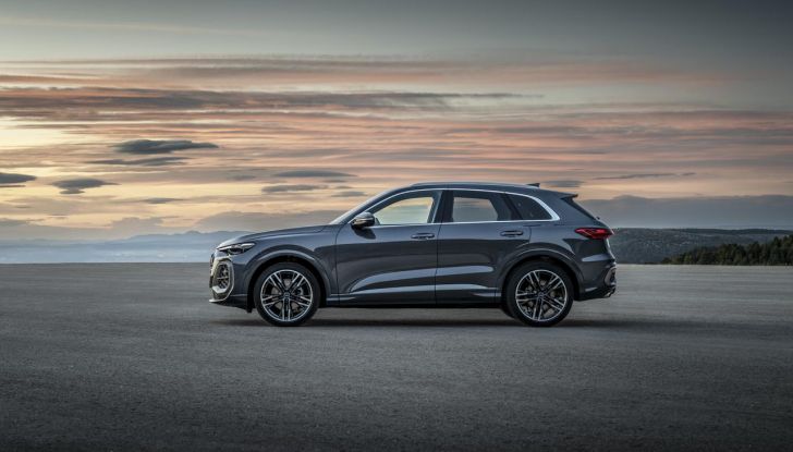 Audi Q5 2025: caratteristiche, design, abitacolo e motori - Foto 16 di 110