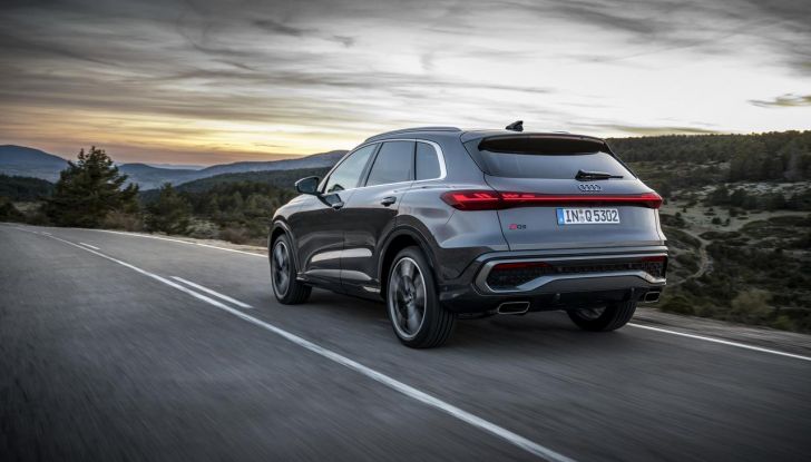 Audi Q5 2025: caratteristiche, design, abitacolo e motori - Foto 102 di 110