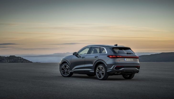 Audi Q5 2025: caratteristiche, design, abitacolo e motori - Foto 98 di 110