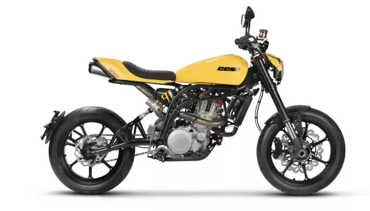 CCM presenta le nuove roadster Street Moto e Street Moto R - Foto 2 di 4