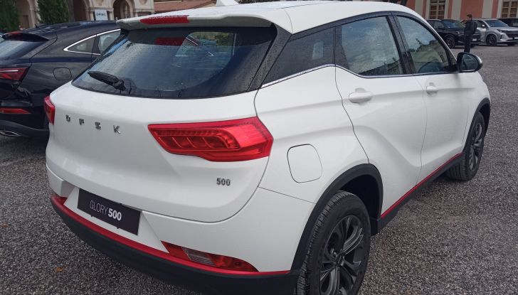 DFSK E5 PHEV e DFSK Glory 600 test drive, prezzi e impressioni di guida - Foto 12 di 30