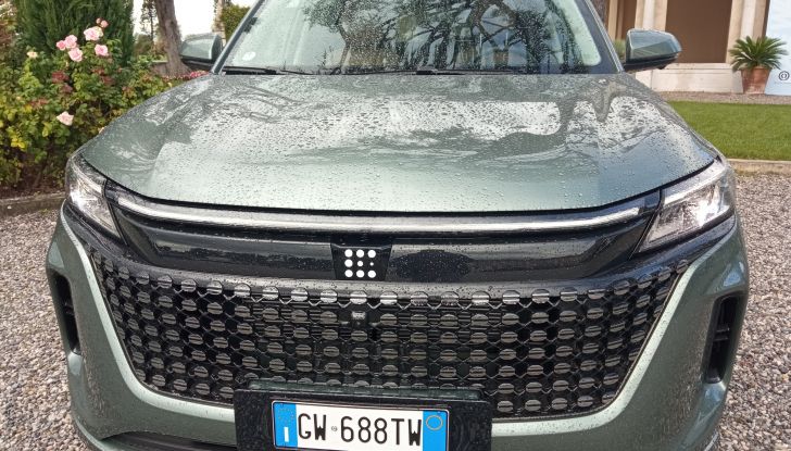 DFSK E5 PHEV e DFSK Glory 600 test drive, prezzi e impressioni di guida - Foto 8 di 30