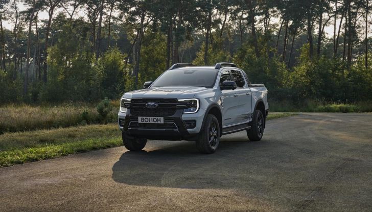 Ford Ranger Plug-In Hybrid: caratteristiche, design, abitacolo, motore, autonomia e disponibilità - Foto 3 di 12