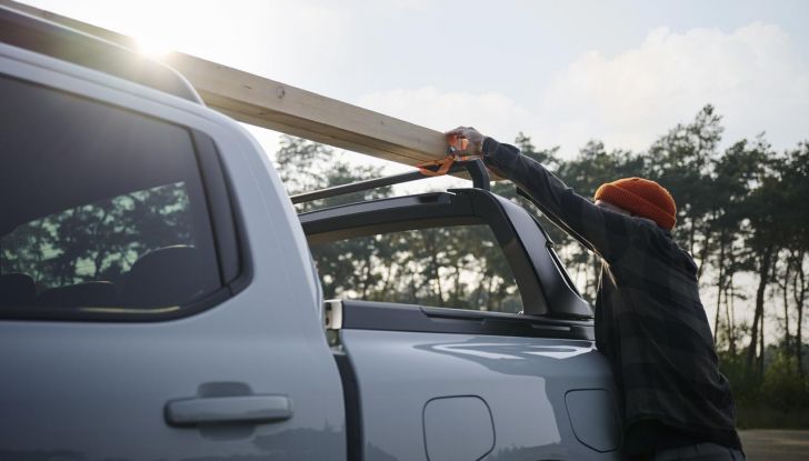 Ford Ranger Plug-In Hybrid: caratteristiche, design, abitacolo, motore, autonomia e disponibilità - Foto 9 di 12