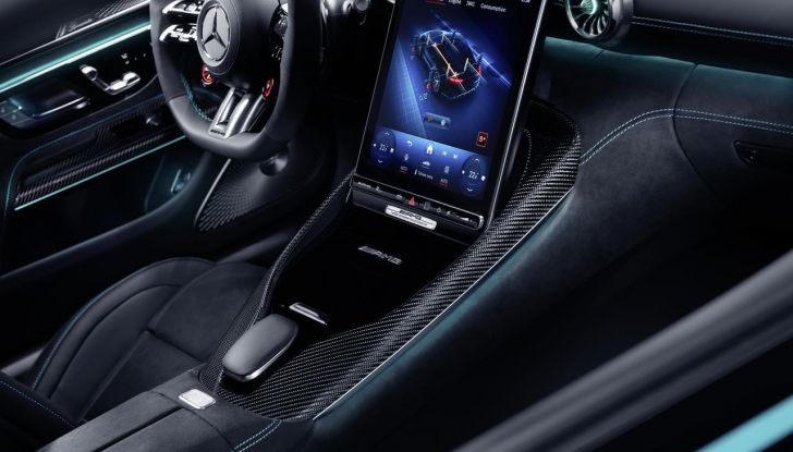 Mercedes-AMG GT 63 Pro Motorsport Collectors Edition: caratteristiche, design, abitacolo e motore - Foto 19 di 20