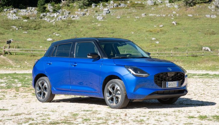 Nuova Suzuki Swift Hybrid 4×4 AllGrip: caratteristiche, design, abitacolo, motore e prezzo - Foto 23 di 122