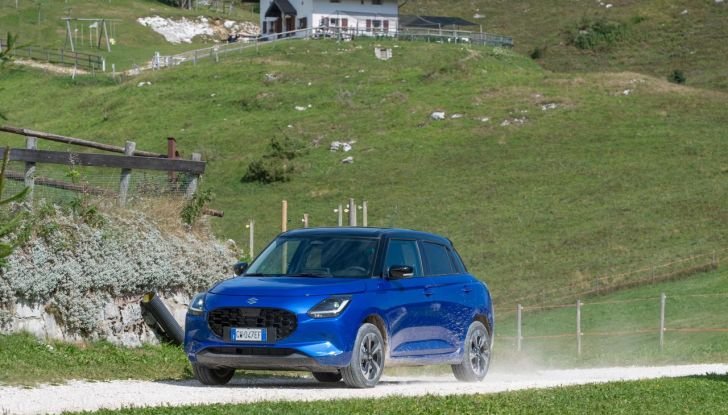 Nuova Suzuki Swift Hybrid 4×4 AllGrip: caratteristiche, design, abitacolo, motore e prezzo - Foto 119 di 122