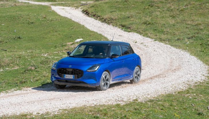 Nuova Suzuki Swift Hybrid 4×4 AllGrip: caratteristiche, design, abitacolo, motore e prezzo - Foto 113 di 122