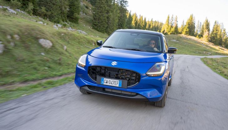 Nuova Suzuki Swift Hybrid 4×4 AllGrip: caratteristiche, design, abitacolo, motore e prezzo - Foto 47 di 122