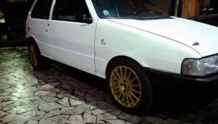 Fiat Uno Turbo della camorra: può arrivare a 300 km/h? - Foto 2 di 7
