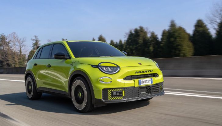 Nuova Abarth 600e: caratteristiche, design, abitacolo, motori, versioni, autonomia e prestazioni - Foto 91 di 131