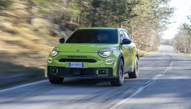 Nuova Abarth 600e: caratteristiche, design, abitacolo, motori, versioni, autonomia e prestazioni - Foto 95 di 131
