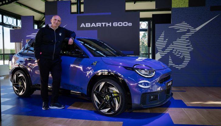 Nuova Abarth 600e: caratteristiche, design, abitacolo, motori, versioni, autonomia e prestazioni - Foto 129 di 131
