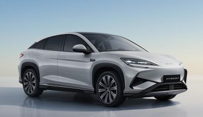 BYD Sealion 7: caratteristiche, design, abitacolo, versioni, motori e disponibilità