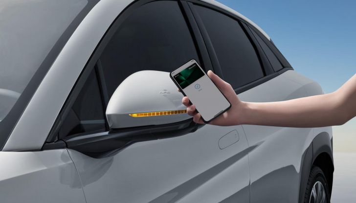 BYD Sealion 7: caratteristiche, design, abitacolo, versioni, motori e disponibilità - Foto 14 di 23