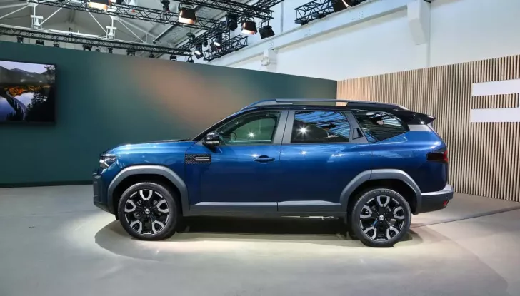 Dacia Bigster GPL Hybrid: grande autonomia, poche emissioni e un prezzo che sorprende - Foto 5 di 9