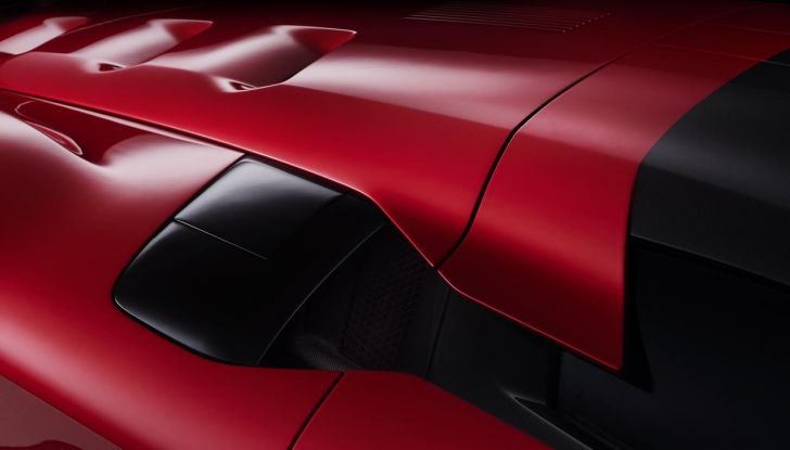 Ferrari F80: caratteristiche, design, abitacolo, motori e prestazioni - Foto 18 di 22