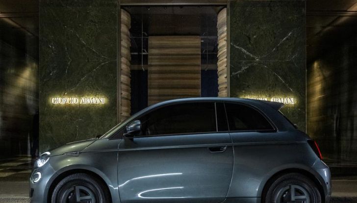 Fiat 500e Giorgio Armani Collector’s Edition: caratteristiche, design, abitacolo, motore, autonomia e prezzi - Foto 28 di 28