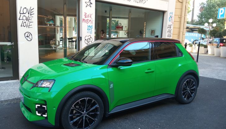 Renault 5 E-Tech Electric: la city car elettrica ora disponibile a partire da 24.900 euro - Foto 16 di 25