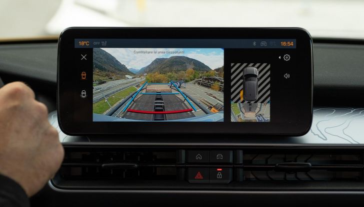 Jeep Avenger 4xe: caratteristiche, design, abitacolo, motore, allestimenti e prezzi - Foto 20 di 38