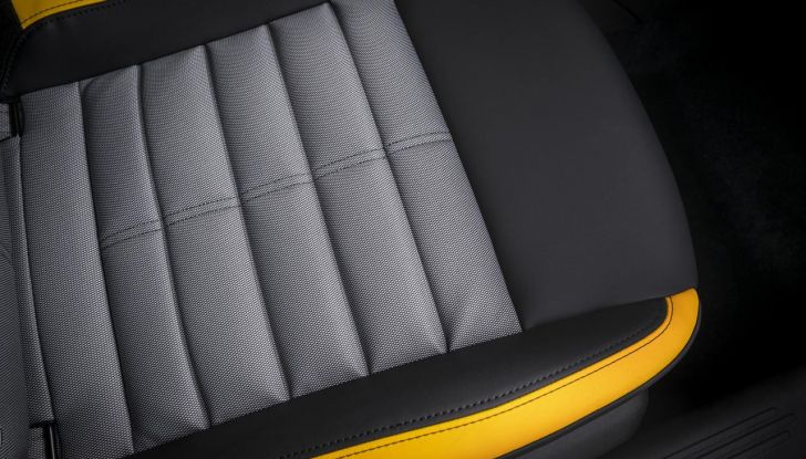 Jeep Avenger 4xe: caratteristiche, design, abitacolo, motore, allestimenti e prezzi - Foto 35 di 38