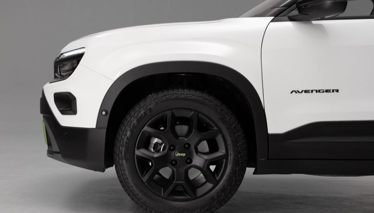 Jeep Avenger 4xe: caratteristiche, design, abitacolo, motore, allestimenti e prezzi - Foto 6 di 38