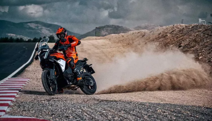 KTM 1390 Super Adventure S EVO 2025: rivoluzione nel mondo delle moto adventure - Foto 6 di 7