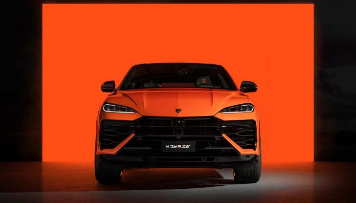 Lamborghini Urus SE: caratteristiche, design, abitacolo, motore e prezzo - Foto 3 di 23