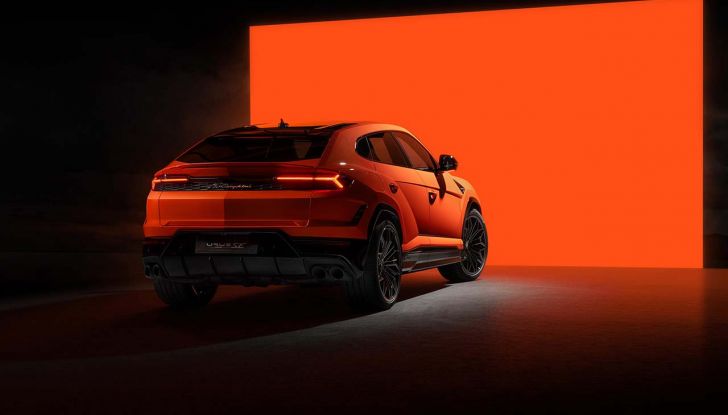 Lamborghini Urus SE: caratteristiche, design, abitacolo, motore e prezzo - Foto 8 di 23