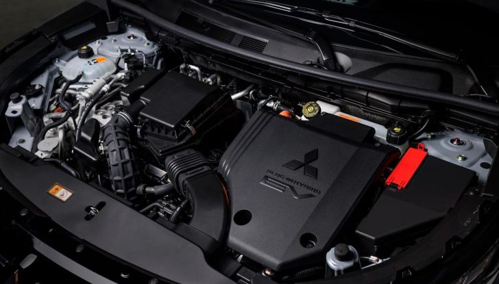 Mitsubishi Outlander PHEV 2025