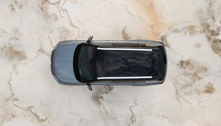 Mitsubishi Outlander PHEV 2025: caratteristiche, design, abitacolo, motore e autonomia - Foto 14 di 16