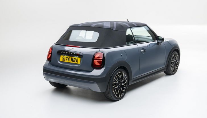 Nuova Mini Cooper Cabrio: caratteristiche, design, abitacolo, motori e allestimenti - Foto 26 di 64