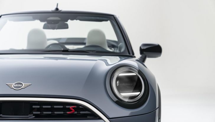 Nuova Mini Cooper Cabrio: caratteristiche, design, abitacolo, motori e allestimenti - Foto 37 di 64
