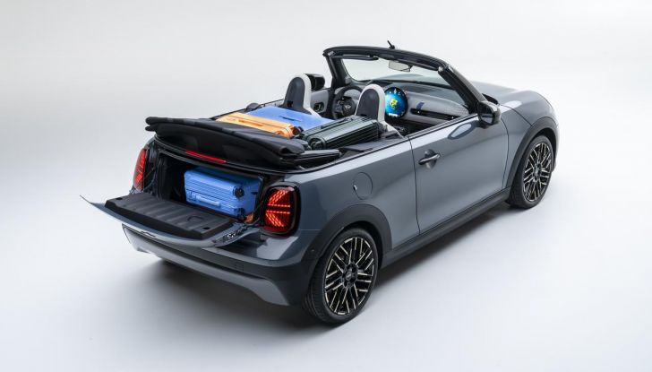 Nuova Mini Cooper Cabrio: caratteristiche, design, abitacolo, motori e allestimenti - Foto 25 di 64