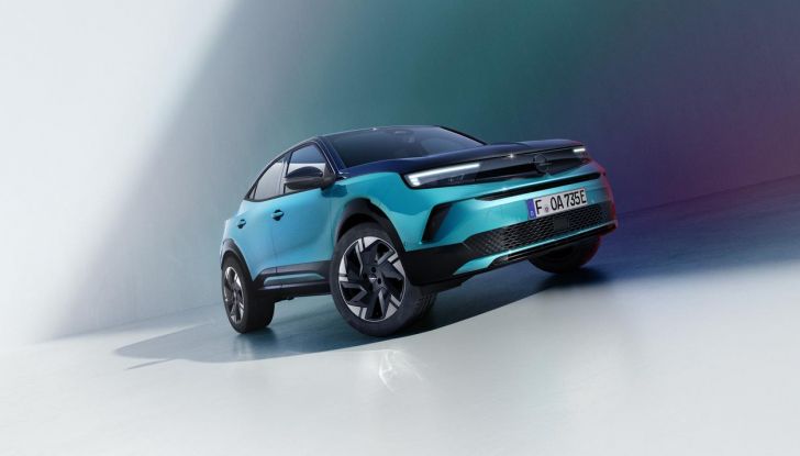 Opel Mokka 2025: caratteristiche, design, abitacolo, motori, allestimenti e prezzi - Foto 2 di 6