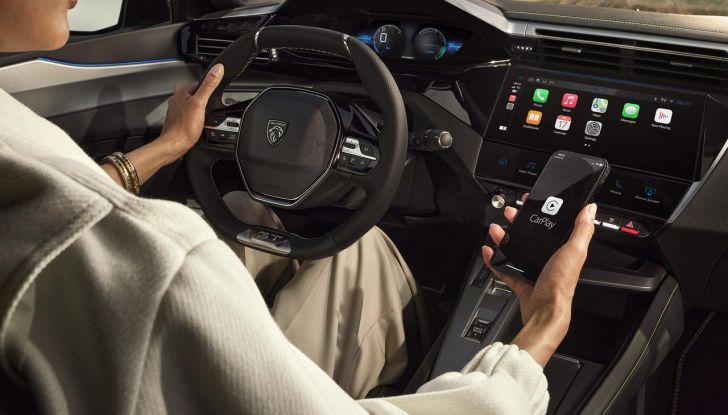 Peugeot E-408: caratteristiche, design, abitacolo, motore, autonomia e allestimenti - Foto 12 di 15