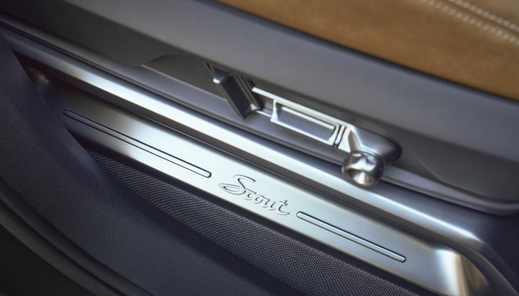 Scout Terra e Traveler: caratteristiche, design, abitacolo, motori, versioni e prezzi - Foto 25 di 79