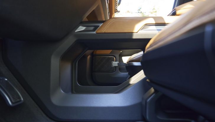 Scout Terra e Traveler: caratteristiche, design, abitacolo, motori, versioni e prezzi - Foto 30 di 79